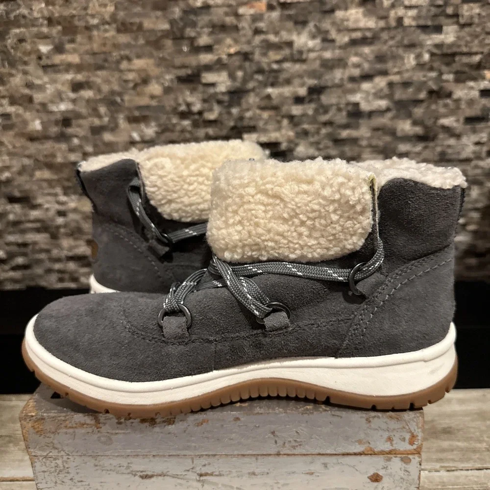 Ugg Womens Lakesider Heritage‎ Leather Winter & Snow Boots Shoes size 6